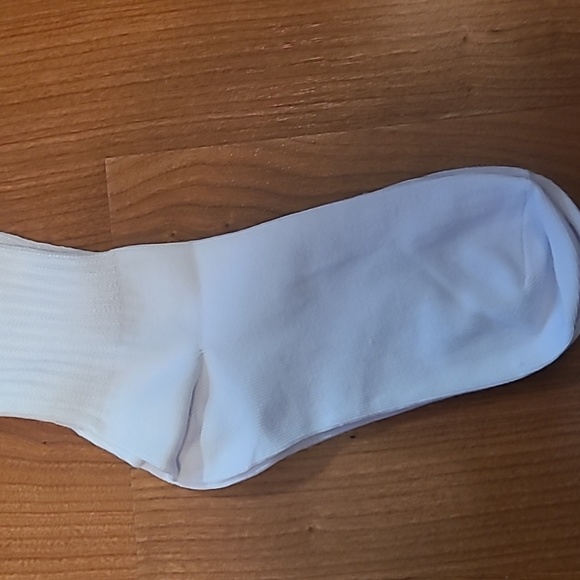 New White long slouch socks for your Hooters uniform - Picture 4 of 14